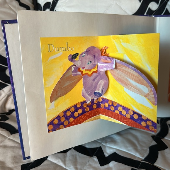 Robert Sabuda ABC Disney An Alaphabet Pop-Up Book - Picture 7 of 10